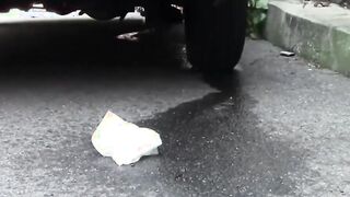 Genuine Japanese beginners recorded peeing all over town