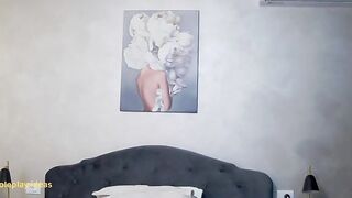 Unpaid live show Small Natural Boobs