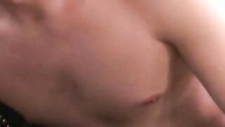 Amateur stud strips down and masturbates while watching porn