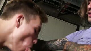 Twinks hook up and they perform some suction on each other