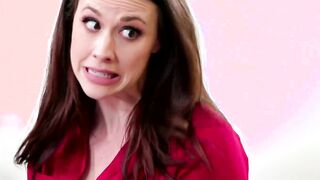 Experienced lesbian MILF teaches young babe new tricks
