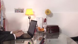 Young skinny ass nailed raw by mature gay after blowjob