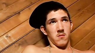 Straight amateur jacks off his hairy cock and cums