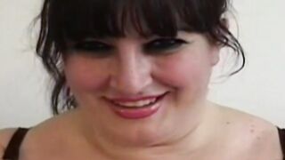 Fat UK babe Nicoletta thinks this BJ will make her famous