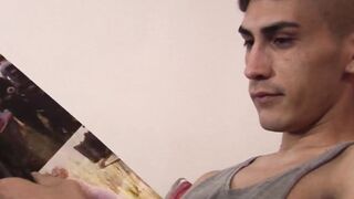 Passionate kissing between daddy and twink leads to raw sex