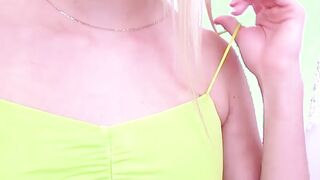 Sexy bomb blonde gives perfect blow job in Sex videos