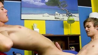 Sweetheart Alex Jordan bounces on thick and bare twink dick