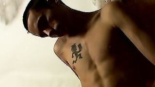 Straight amateur Wiley cums after serious solo masturbation