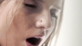 Natural tits Sofi Goldfinger anal and pussy play