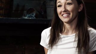 Slim brunette babe pussy vibrated in suspension
