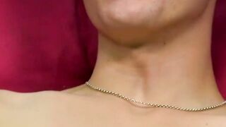 Young homo Evan James fiddles ass while masturbating