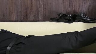 Ebony stud Trent King tied up for deviant feet licking