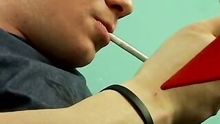 Intoxicatingly sensual smoke with mouthfucking session