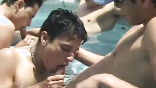 Four young homos fool around before fucking bareback