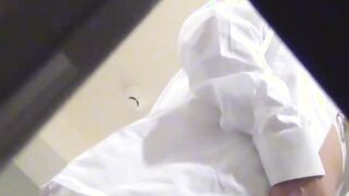 Babe with wonderful fuckhole works her Japanese gash gently