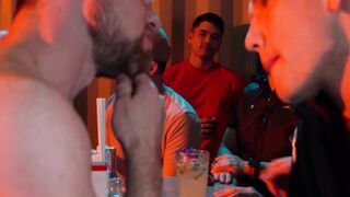 Gay hunks Kurtis Wolfe and Hunter Smith bareback after party