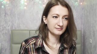 Amateur babe flashing shoulder on solo webcam show