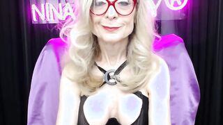 Join the Live Session in Nina Hartleys Chat
