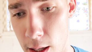 Muscular jocks barebacking after passionate kissing session