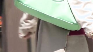 Gorgeous Japanese chicks need to pee really bad in this vid