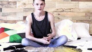 Inked twink jerks off and dildos his ass until he cums severely