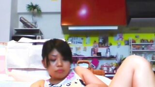 Live cam with Japanese babe shaving off her pubes for us
