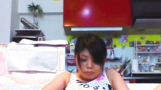 Live cam with Japanese babe shaving off her pubes for us