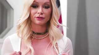 Horny MILF Serene Siren pussylicks young Chloe Surrel