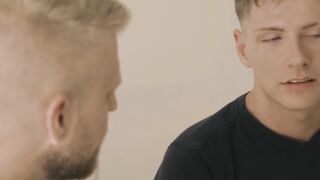 No screw meeting between studly light stepdad and his