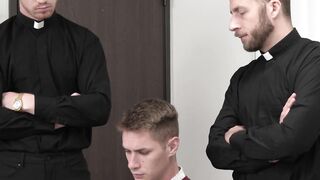 Insidious church  dildo bored and 3way banged sans protection