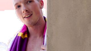 Horny mans tight ass gets rimmed while he sucks big fat cock