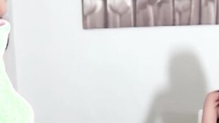 Brunette worshiper sulking over a douche is pussy