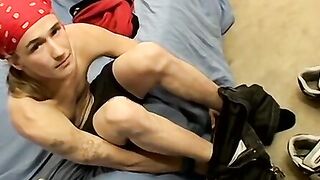 Young skinny straightie White Hurst strokes his cock solo