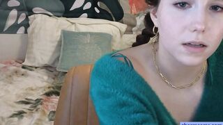 Join me for a chat in my bustling chatroom Hoe 2