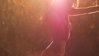 Slender beauty enjoys some outdoor teasing time