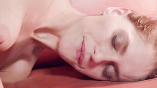 Gorgeous babe rubbing her fingers together while wailing loudly