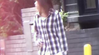 Fortunate voyeur gets Asian ladies piss on camera