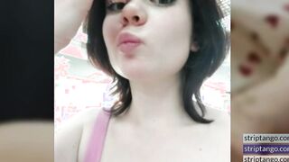 Join me for a chat in my bustling chatroom Hoe 3