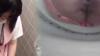 The hottest angle of Japanese babes pissing in the toilet