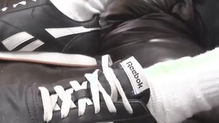 Feet drooling twink takes shoes off and snaps off performance