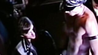 Accommodating stud gets penis massage in retro trio