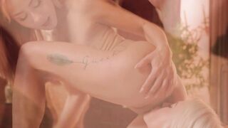 Sexy lesbian scissoring with Zazie Skymm and Veronica Leal