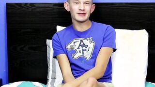 Three pointer puts on an independent masturbation act where he snaps it off