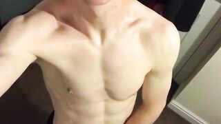 Cutie films himself in the mirror while jerking off