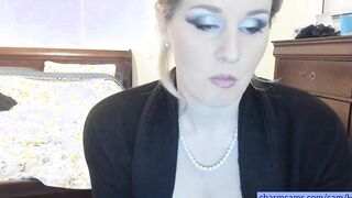 Join me for a chat in my inviting chatroom Hoe 2
