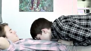 Without any protection twink jerks it off until he is prepared to cum