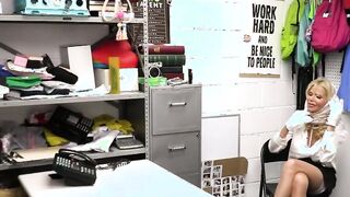 Mall cop sucked by busted celeb at the backoffice