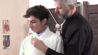 Strict daddy messes around with twink prior to barebacking him
