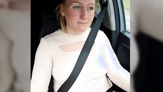 Milf  in car in stripTango com chat