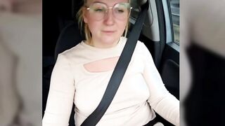 Milf  in car in stripTango com chat